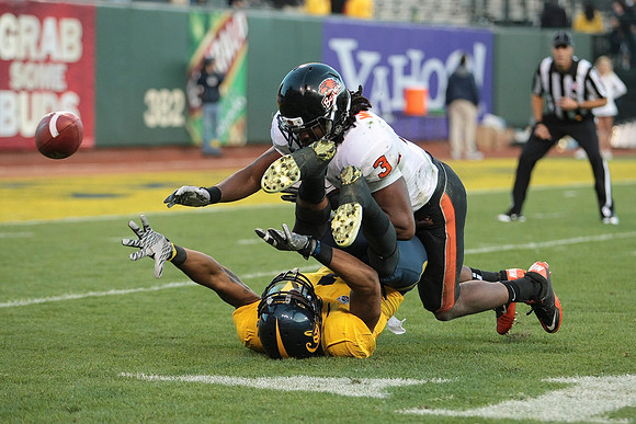 NCAA Football: Oregon State at California