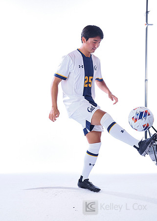 Jun Lee (25)