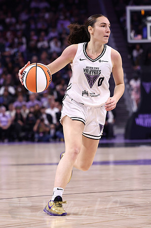 WNBA: Connecticut Sun at Golden State Valkyries