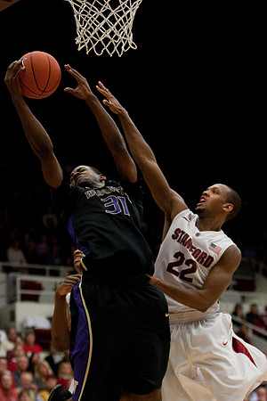 NCAA MEN'S BASKETBALL 2011 - Jan 13 - Washington at Stanford