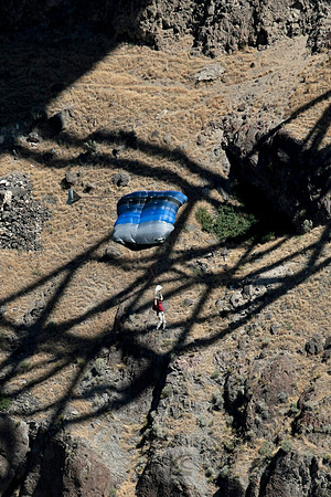 BASE Jumping