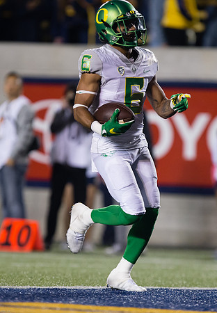 NCAA Football: Oregon at California