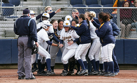Cal Softball vs Santa Clara