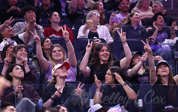 WNBA: Connecticut Sun at Golden State Valkyries