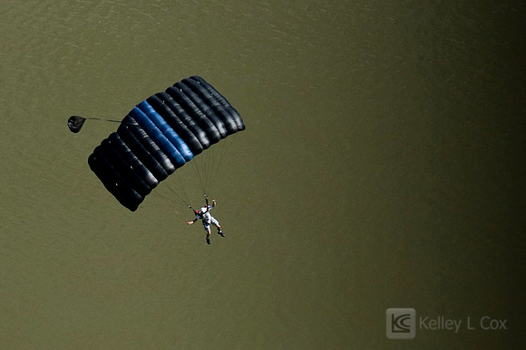BASE Jumping