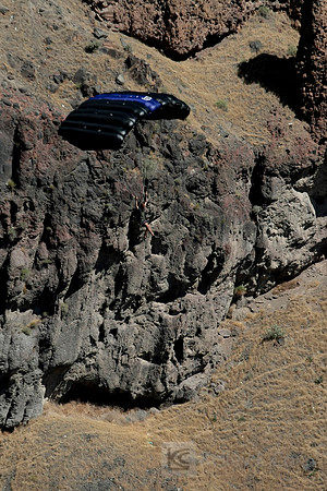 BASE Jumping