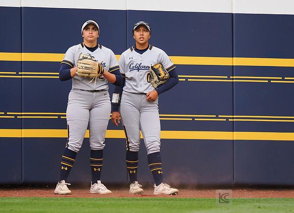 Makenzie Parajon (2), Olivia Silvestre (0)