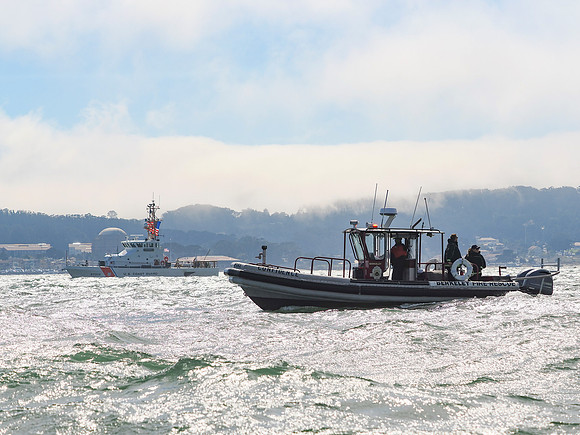 Berkeley Fire Rescue Boat: Blue Angels Air Show