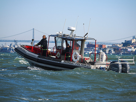 Berkeley Fire Rescue Boat: Blue Angels Air Show