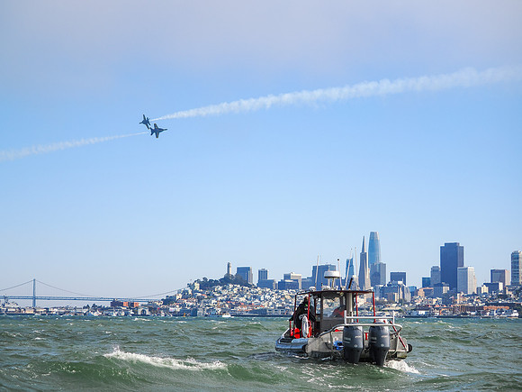 Berkeley Fire Rescue Boat: Blue Angels Air Show