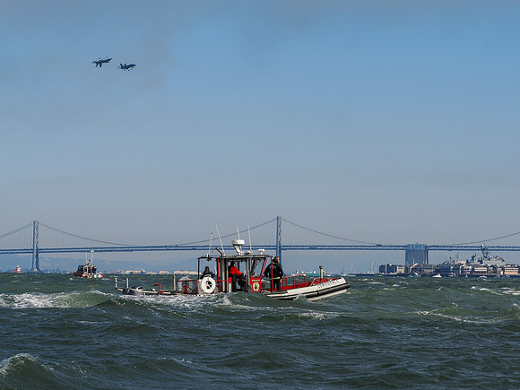 Berkeley Fire Rescue Boat: Blue Angels Air Show
