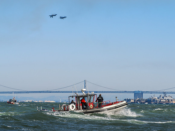 Berkeley Fire Rescue Boat: Blue Angels Air Show