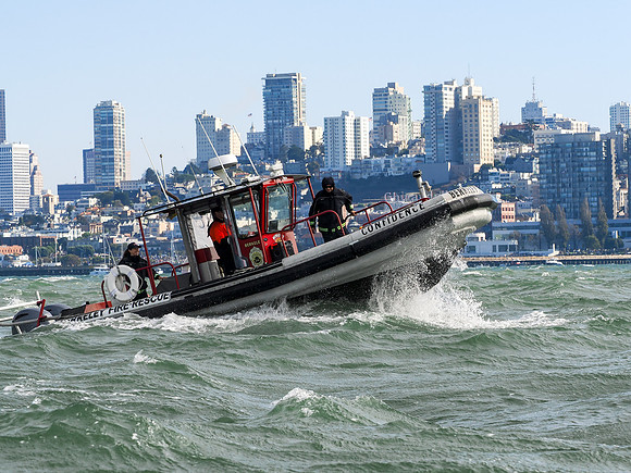 Berkeley Fire Rescue Boat: Blue Angels Air Show