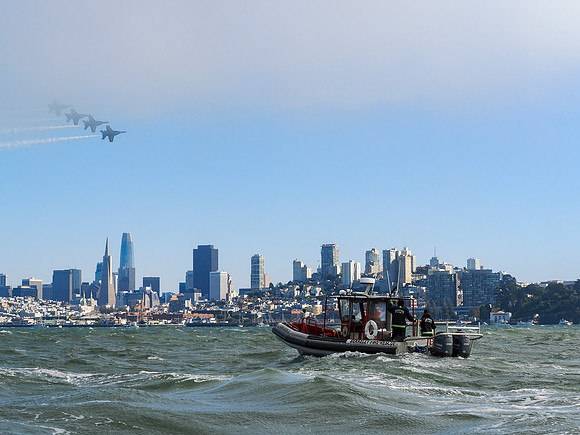 Berkeley Fire Rescue Boat: Blue Angels Air Show