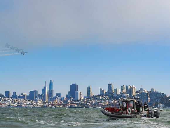 Berkeley Fire Rescue Boat: Blue Angels Air Show