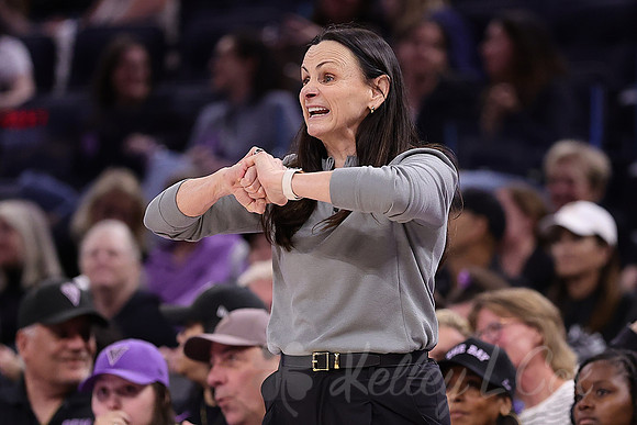 WNBA: New York Liberty at Golden State Valkyries