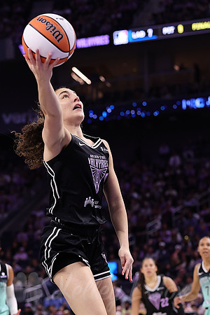 WNBA: New York Liberty at Golden State Valkyries