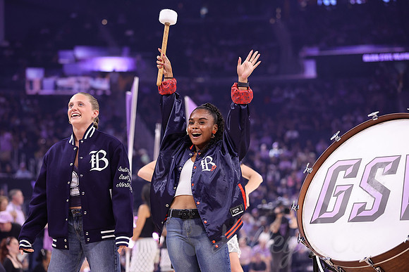 WNBA: New York Liberty at Golden State Valkyries