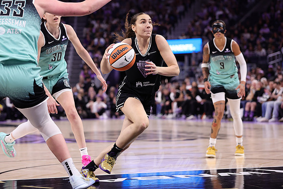 WNBA: New York Liberty at Golden State Valkyries
