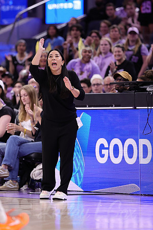 WNBA: New York Liberty at Golden State Valkyries