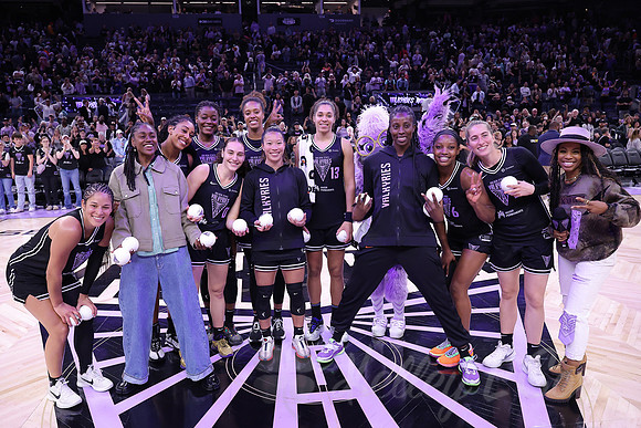 WNBA: New York Liberty at Golden State Valkyries