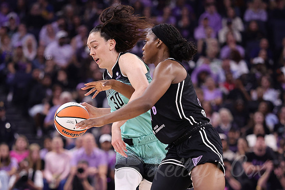 WNBA: New York Liberty at Golden State Valkyries
