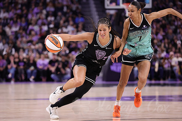 WNBA: New York Liberty at Golden State Valkyries