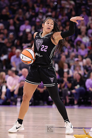 WNBA: New York Liberty at Golden State Valkyries