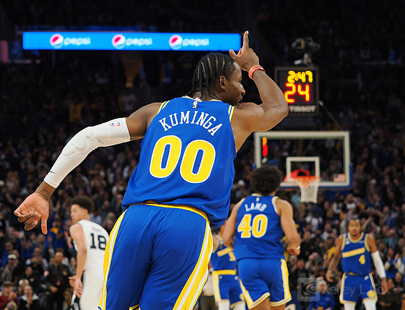 NBA: San Antonio Spurs at Golden State Warriors
