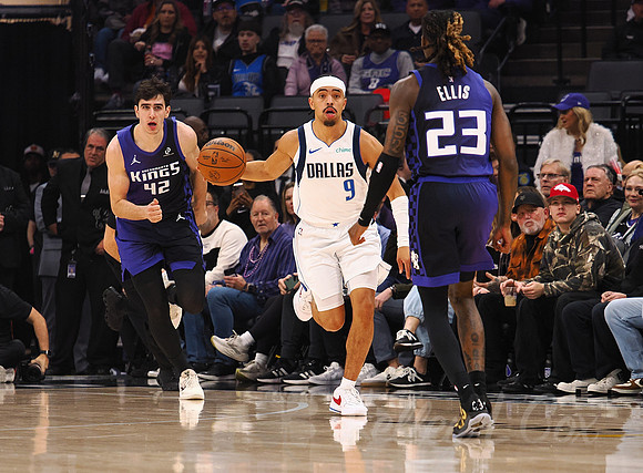 NBA: Dallas Mavericks at Sacramento Kings