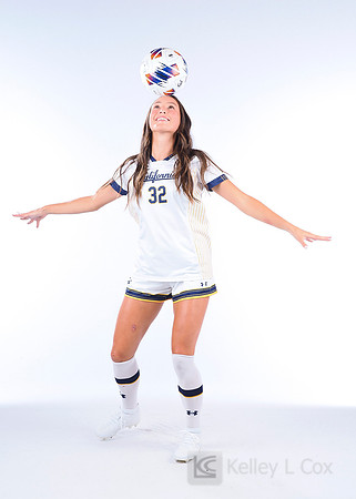 Hannah Cooper (32)