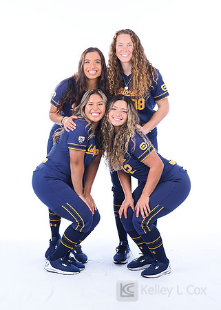 Aleia Agbayani (7), Tatum Anzaldo (3), Sophie Medellin (12), Hay