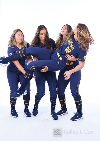 Aleia Agbayani (7), Tatum Anzaldo (3), Sophie Medellin (12), Hay