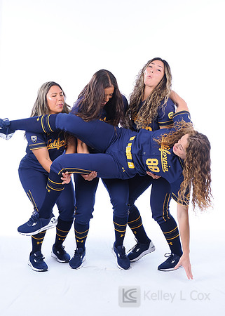 Aleia Agbayani (7), Tatum Anzaldo (3), Sophie Medellin (12), Hay