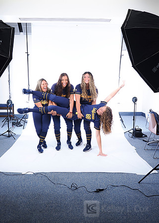 Aleia Agbayani (7), Tatum Anzaldo (3), Sophie Medellin (12), Hay