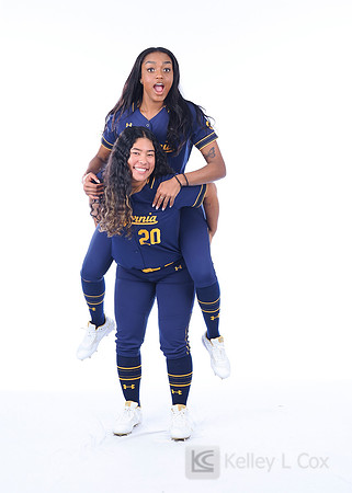 D'Auna Johnson (6), Tianna Bell (20)