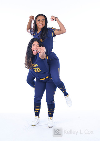 D'Auna Johnson (6), Tianna Bell (20)