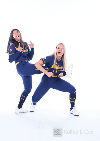 Kaylee Pond (42), Mika Lee (5)