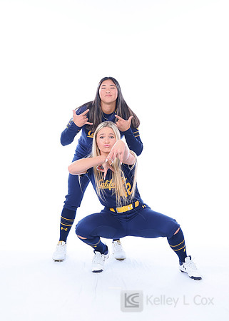 Kaylee Pond (42), Mika Lee (5)
