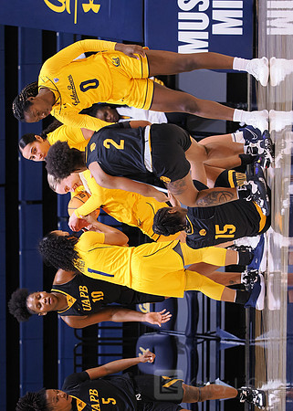 Leilani McIntosh (1), Mia Mastrov (21)