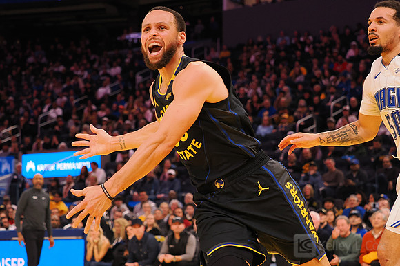 NBA: Orlando Magic at Golden State Warriors