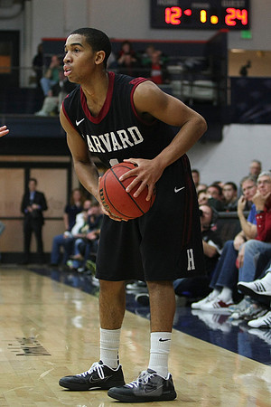 Mens Basketball: Harvard at Saint Mary's
