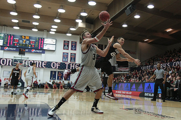 Mens Basketball: Harvard at Saint Mary's