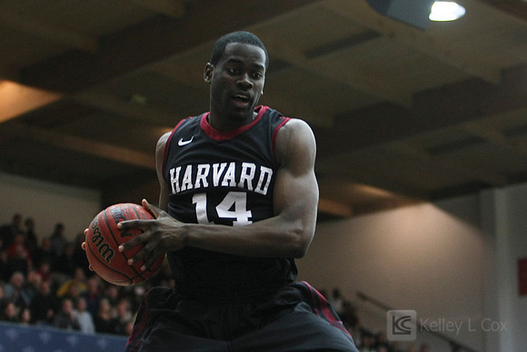 Mens Basketball: Harvard at Saint Mary's