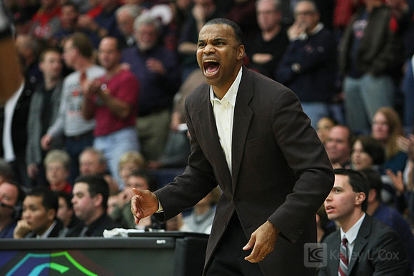 Mens Basketball: Harvard at Saint Mary's