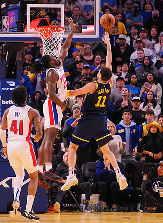 NBA: Detroit Pistons at Golden State Warriors