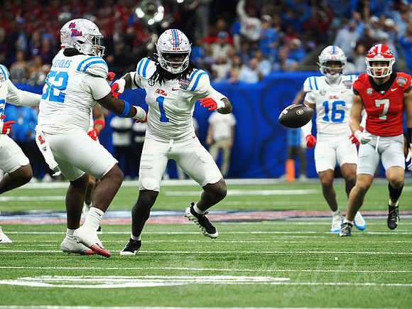 Sugar Bowl Football: Ole Miss Rebels vs Georgia Bulldogs