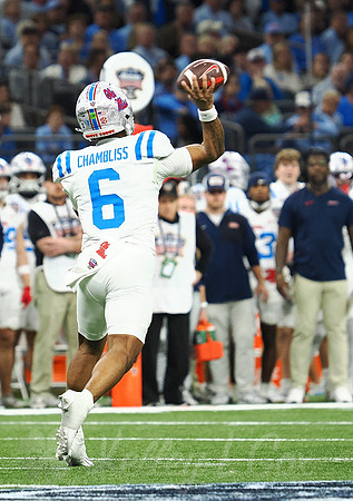 Sugar Bowl Football: Ole Miss Rebels vs Georgia Bulldogs