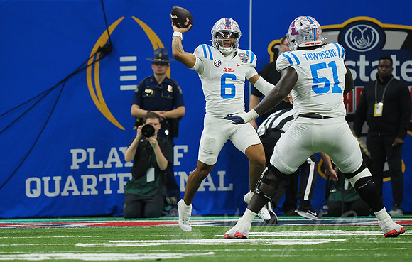 Sugar Bowl Football: Ole Miss Rebels vs Georgia Bulldogs
