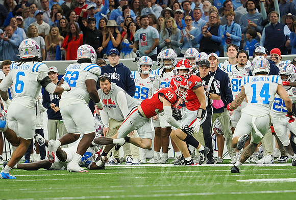 Sugar Bowl Football: Ole Miss Rebels vs Georgia Bulldogs